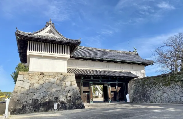 佐賀城正門